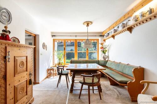 lichtdurchflutete Bauernstube - 