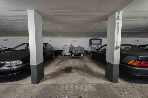 Stellplatz in Garage - 