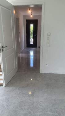 Blick zur Haustür - 