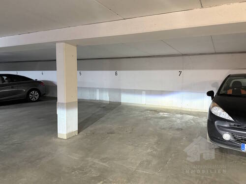 Tiefgaragenstellplatz - 