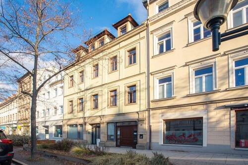 Gebäudeansicht - 3 Zimmer Etagenwohnung zum Kaufen in Pirna