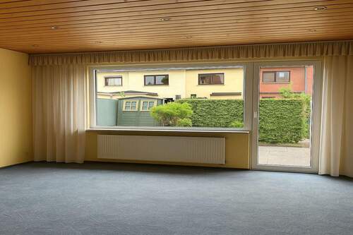 Wohnzimmer - 5 Zimmer Einfamilienhaus in Neu Wulmstorf