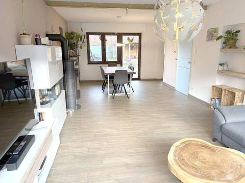 Wohn- und Essbereich - 6 Zimmer Einfamilienhaus zum Kaufen in Hentern