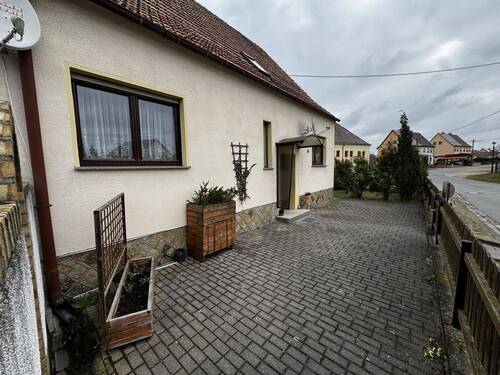 Hausansicht - Großzügiges Einfamilienhaus mit 2 Nebengelassen in Elsnig bei Torgau zu verkaufen!