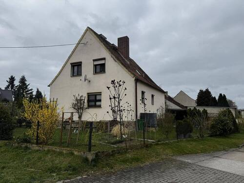 Ansicht von der Straße B.2 - 6 Zimmer Einfamilienhaus zum Kaufen in Elsnig