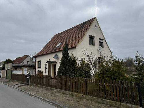 Ansicht von der Straße B.3 - 6 Zimmer Einfamilienhaus in Elsnig