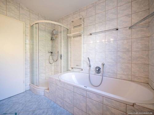 Badezimmer Ergeschoss - 