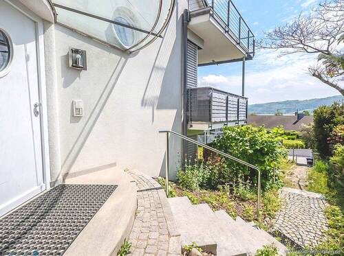 Hauseingang - 8 Zimmer Mehrfamilienhaus, Wohnhaus zum Kaufen in Öhningen / Wangen