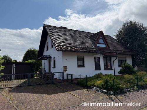 Hausansicht - 5 Zimmer Mehrfamilienhaus, Wohnhaus zum Kaufen in Walkenried