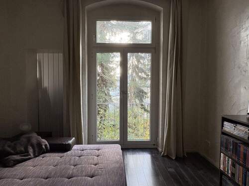 Wohnzimmer mit frz. Balkon - 