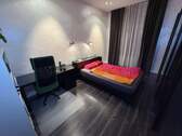 Schlafzimmer + Arbeitsbereich - 