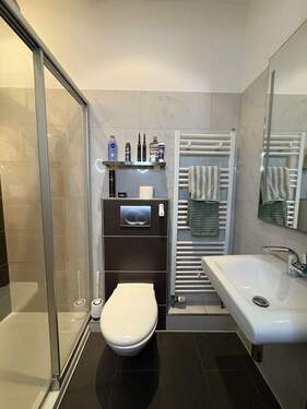 Badezimmer - Etagenwohnung mit 60,00 m&sup2; in Düsseldorf zum Kaufen