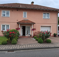 -- Kaufpreisreduzierung -- Einfamilienwohnhaus mit sehr schönem Grundstück, Garage, Carport zusätzliches Appartement mit Dusche, WC und Waschbecke - Eschwege