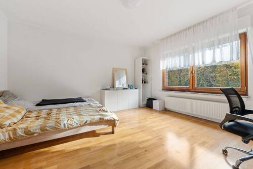 11 Schlafzimmer OG - 