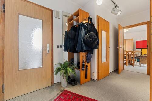 3 Diele - Mehrfamilienhaus, Wohnhaus in Hürth zum Kaufen