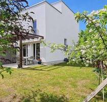 Von Privat: Modernes Stadthaus in Freising-Lerchenfeld