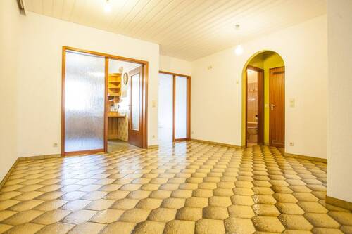 Essdiele - 4 Zimmer Etagenwohnung zum Kaufen in Erlangen