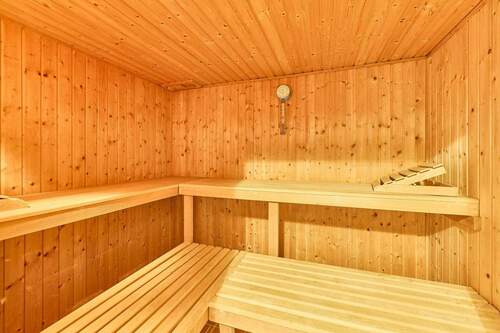 Sauna UG - 