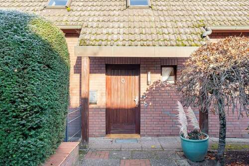 Hauseingang - Doppelhaushälfte mit 106,00 m&sup2; in Reinbek zum Kaufen