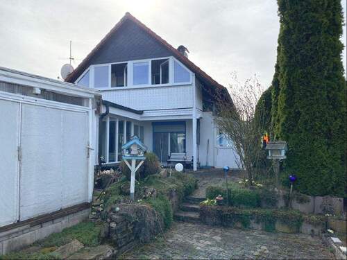 Anbau - Außenansicht vom Garten aus - 9 Zimmer Mehrfamilienhaus, Wohnhaus zum Kaufen in Dentlein