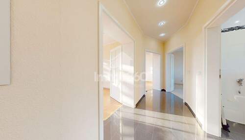 Flur - Etagenwohnung mit 80,00 m&sup2; in Berlin zum Kaufen