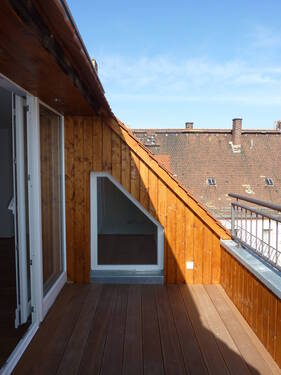 Balkon - Reduziert! Vermietete 2 Zimmerwohnung mit sonniger Loggia - hochwertige Sanierung 2010!