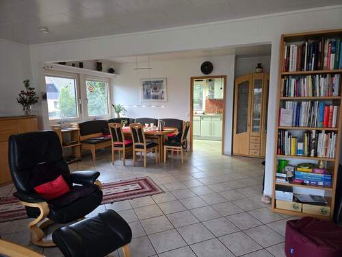 Wohnzimmer Blick Essbereich.jpg - 