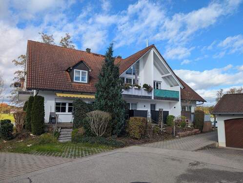 Hausansicht 2.jpg - Tolle 3-Zimmer-Eigentumswohnung mit zwei Außenstellplätzen in Mitterscheyern-Pfaffenhofen