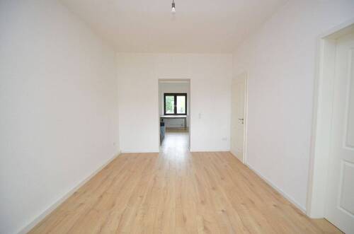Wohnzimmer - Helle, sehr zentral gelegene 3-Zimmerwohnung mit Garage!