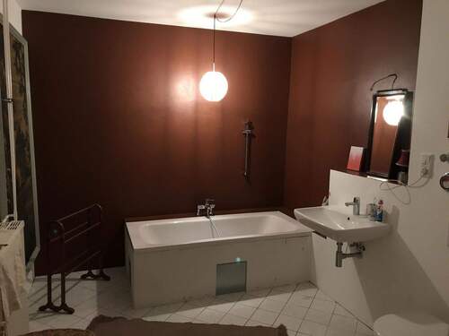 Wannenbad - 6 Zimmer Etagenwohnung zum Kaufen in Berlin