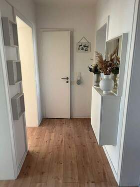 Flur - Etagenwohnung mit 69,00 m² in Hameln zur Miete