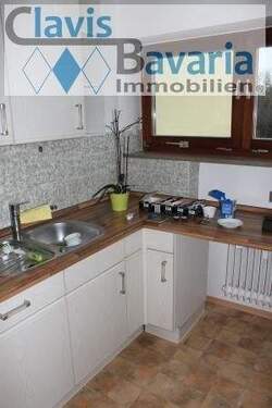 moderne Einbauküche mit Spülmaschine - 