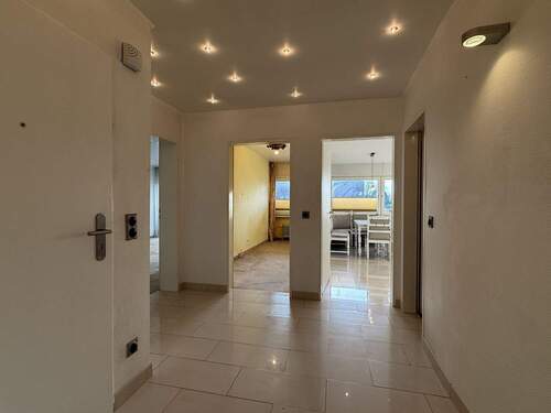 Diele - 7 Zimmer Mehrfamilienhaus, Wohnhaus in Herten