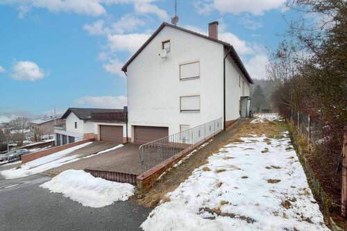 Hausansicht - 6 Zimmer Einfamilienhaus zum Kaufen in Königstein