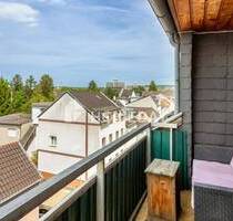 Bonn Friesdorf: Zwei-Zimmer-Wohnung mit Loggia und Garage