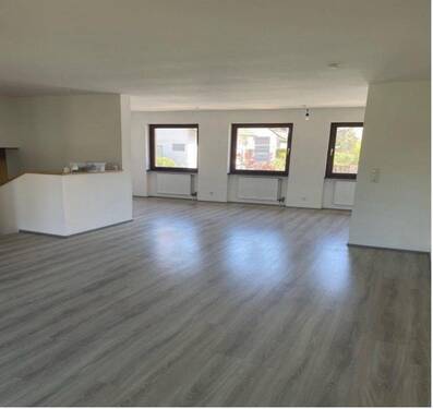 Wohnzimmer Essbereich - 5 Zimmer Bungalow zum Kaufen in Wendelstein