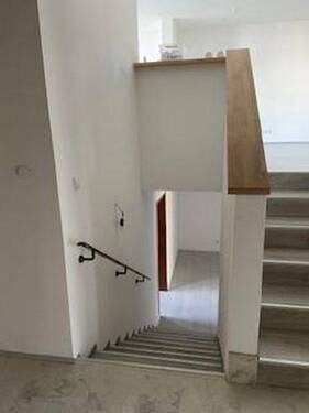 Blick Souterrain + Wohnzimmer - 