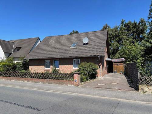 Straßenansicht - EFH mit barrierefreiem EG und schönem Garten
