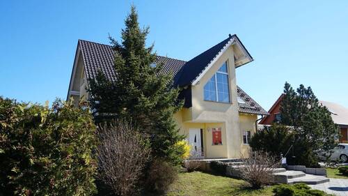 Straßenansicht - 6 Zimmer Mehrfamilienhaus, Wohnhaus zum Kaufen in Sömmerda