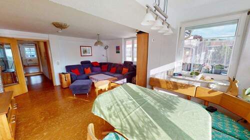 Wohn- und Essbereich - 4-Zimmer-Wohnung im 2. Obergeschoss mit ca. 111 m², Balkon & Hofblick in Tuttlingen-Möhringen