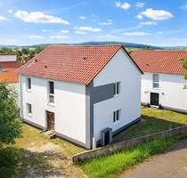 Neubautraum mit Wohlfühlklima - Stilvolles Einfamilienhaus bei Göttingen (Niedernjesa) - Friedland