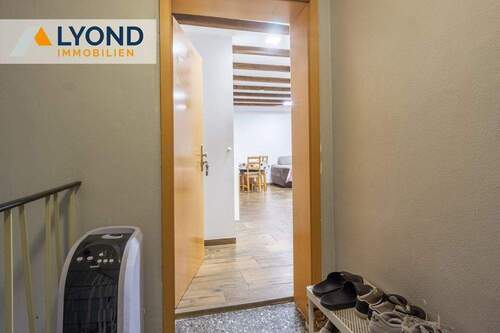 Wohnungseingang Links - 