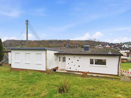 2.Baugrundstück mit Bestandsimmobilie 2 - 6 Zimmer Einfamilienhaus in Bornheim