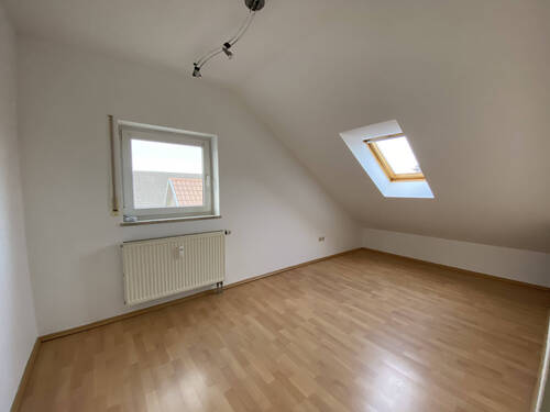 Schlafzimmer 1 - 3 Zimmer Etagenwohnung zum Kaufen in Orsingen-Nenzingen