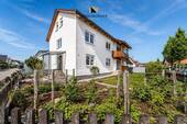 Aussenaufnahme Garten - ***Zweifamilienhaus mit Garten & Ausbaupotential***