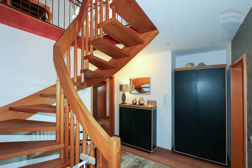 DG Diele Treppe (2) - 