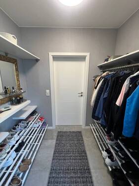Platz für Jacken & Schuhe - 