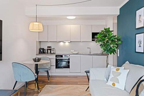 Whg. 11a Küche mit Esstisch - 