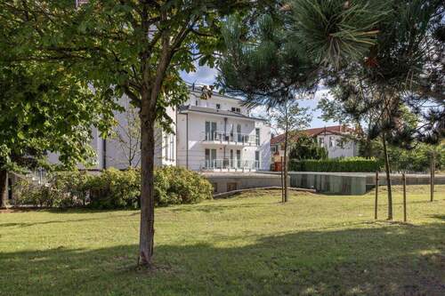 Villa Siegfried aus West - Mehrfamilienhaus, Wohnhaus in Kühlungsborn