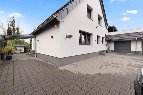 3. Ansicht Hausansicht - 6 Zimmer Einfamilienhaus in Bergheim